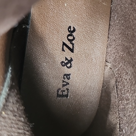 Eva & Zoe Palmer  women's lace-up Combat Boots .Size 9.  Chunky 3 inch heel. - Picture 8 of 10